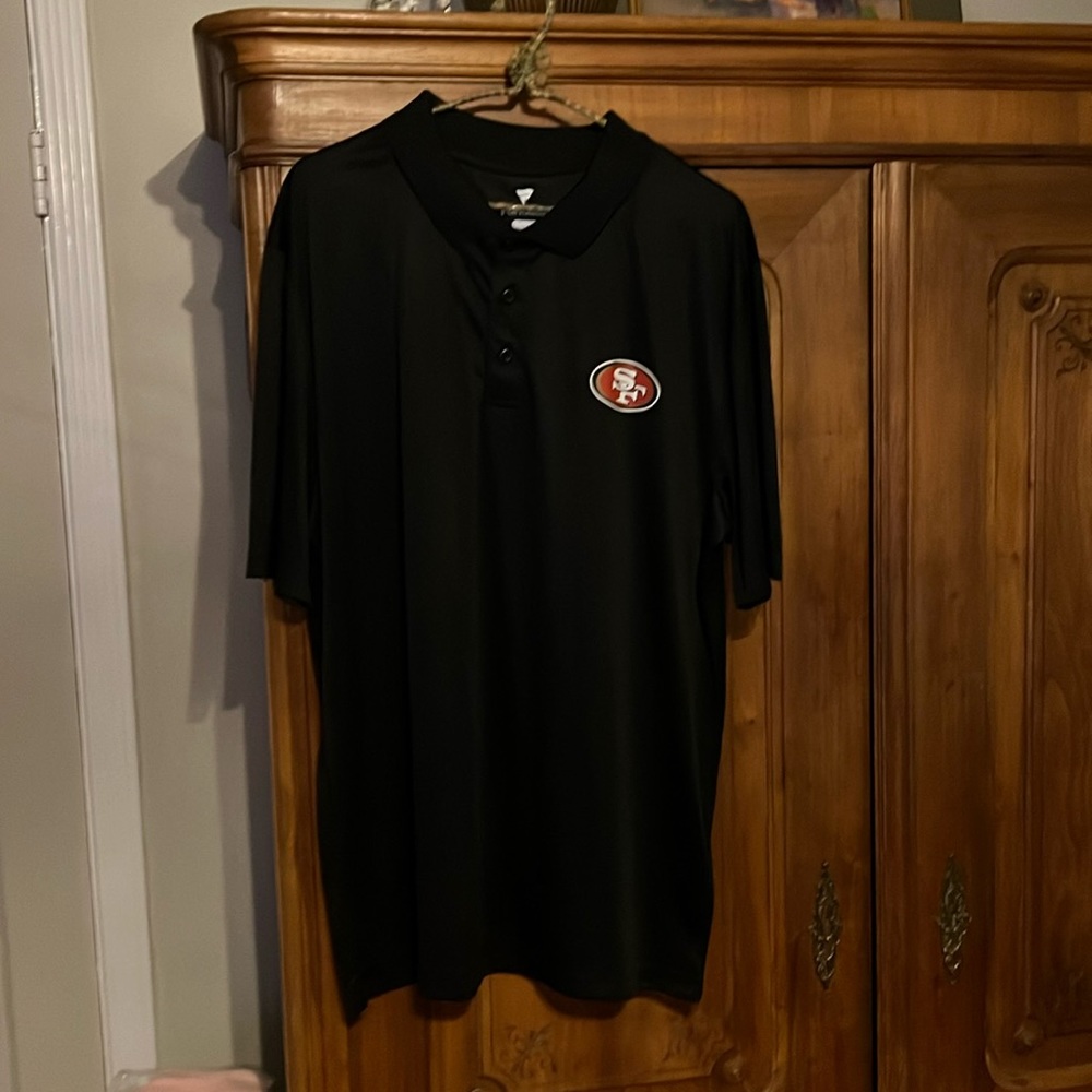 Men’s 49 er Polo. Like new